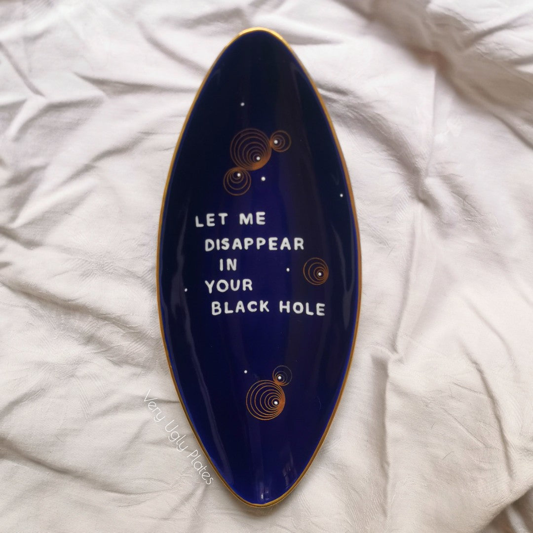 black hole wall plate
